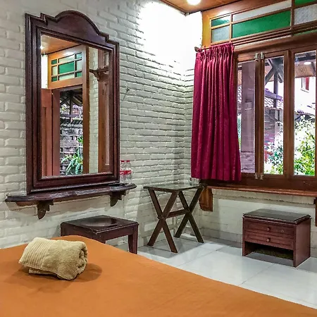 Arys Garden Hotel Yogyakarta Exterior photo
