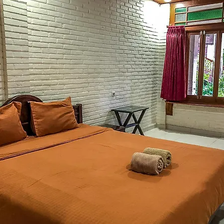 Arys Garden Hotel Yogyakarta Exterior photo
