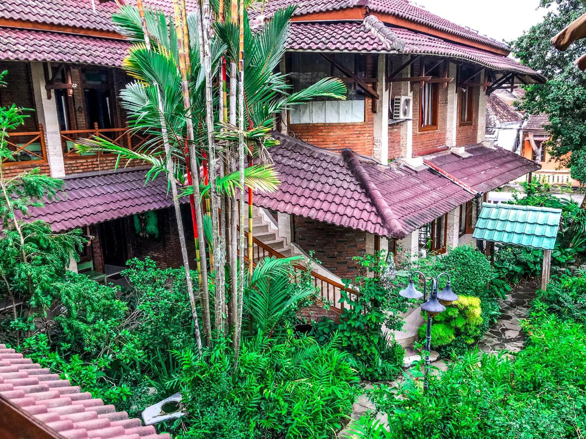 Arys Garden Guest house Yogyakarta