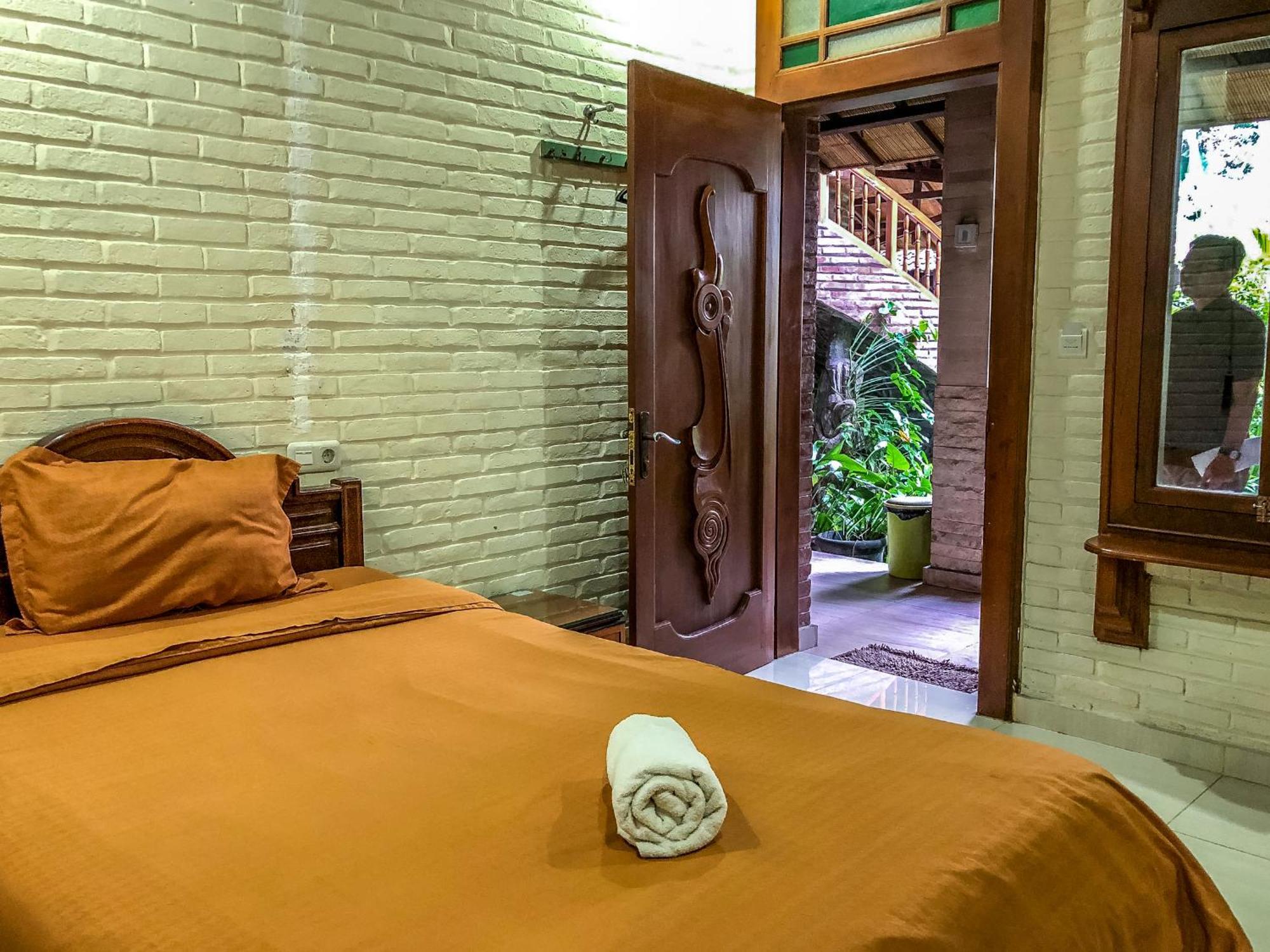 Guest house Arys Garden 3*