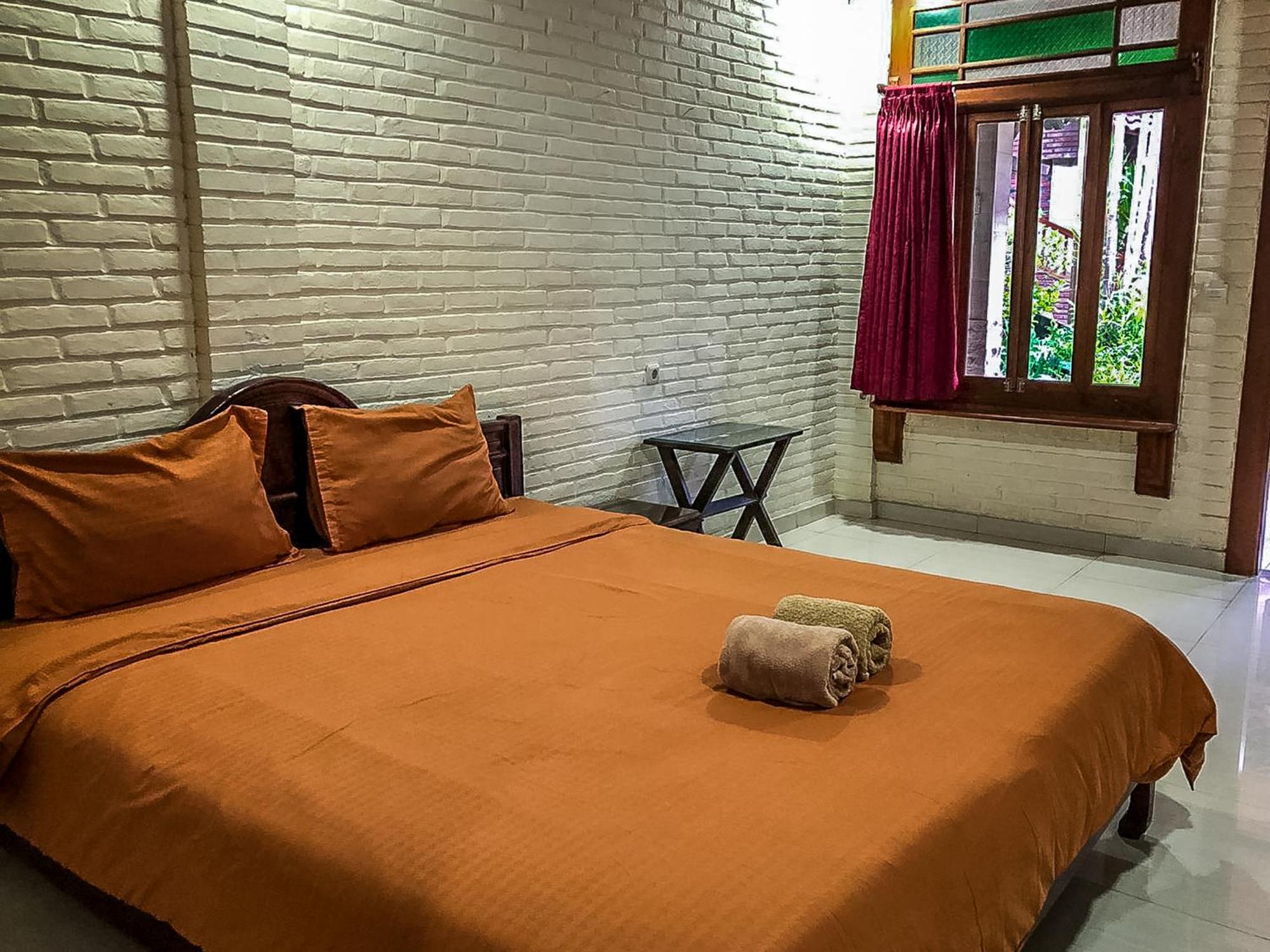 Guest house Arys Garden 3*